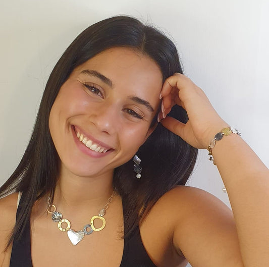 שרשרת משולבת כסף וגולדפילד בטקסטורות מגוונות
