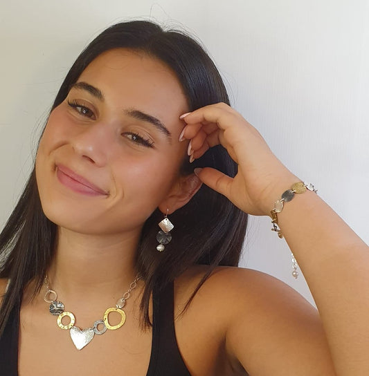 שרשרת משולבת כסף וגולדפילד בטקסטורות מגוונות
