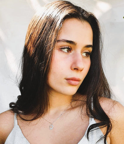 שרשרת כסף סטרלינג עדינה עם תליון רימון