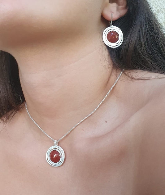 שרשרת אבן קרנליאן בעיצוב אלגנטי