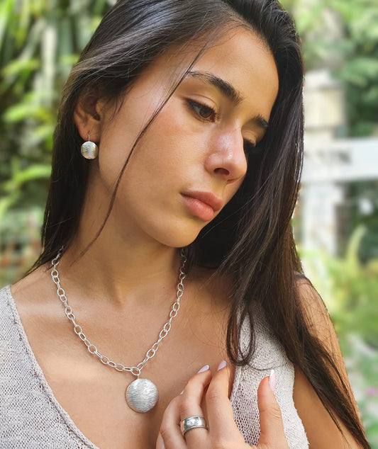Simple Yet Impressive Silver Necklace