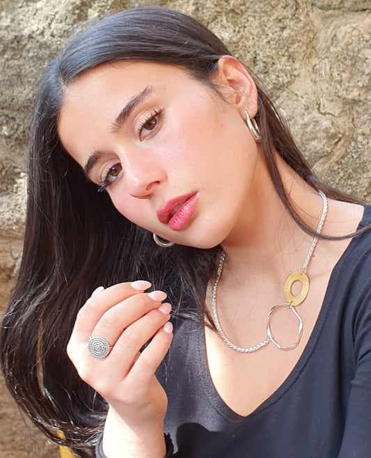 שרשרת כסף א-סימטרית בעיצוב אורבני