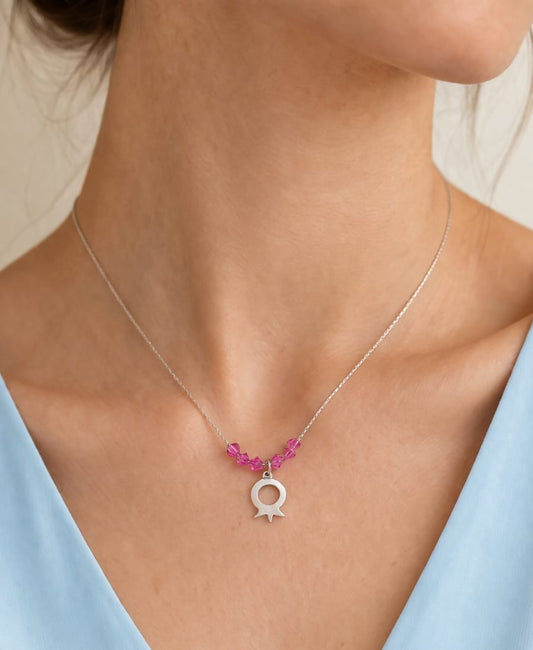 שרשרת כסף עם תליון רימון ואבני סברובסקי בגוון פוקסיה