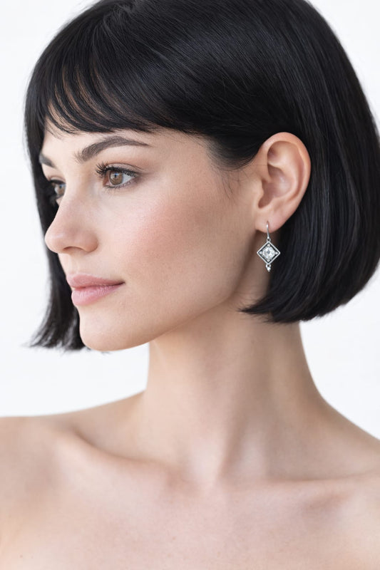 עגילי כסף משובצי זרקון בעיצוב אתני-קלאסי