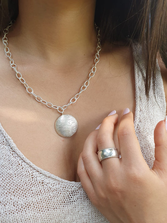 Simple Yet Impressive Silver Necklace