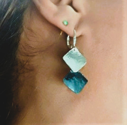 עגילי כסף גיאומטריים בשני גוונים