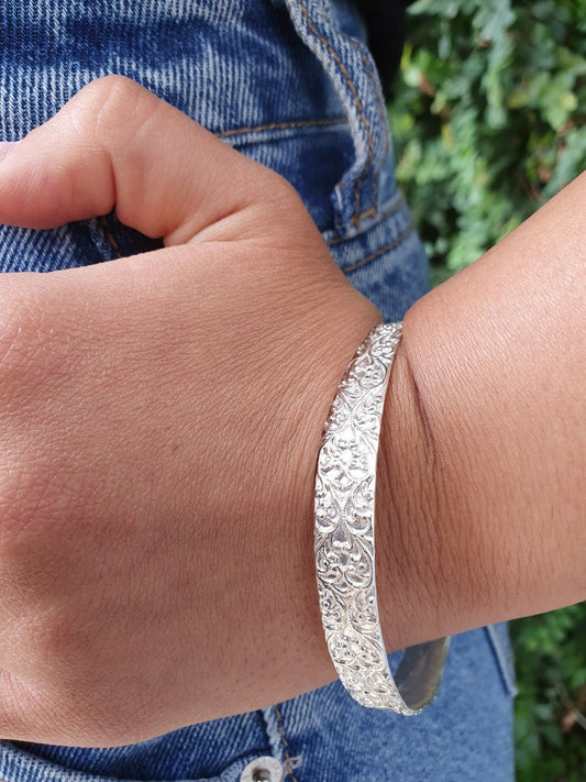 צמיד כסף סטרלינג 925 מושחר עם טקסטורה מובלטת