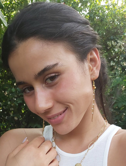 עגילי כסף ארוכים בשילוב אבני המטיט ופנינים בציפוי זהב