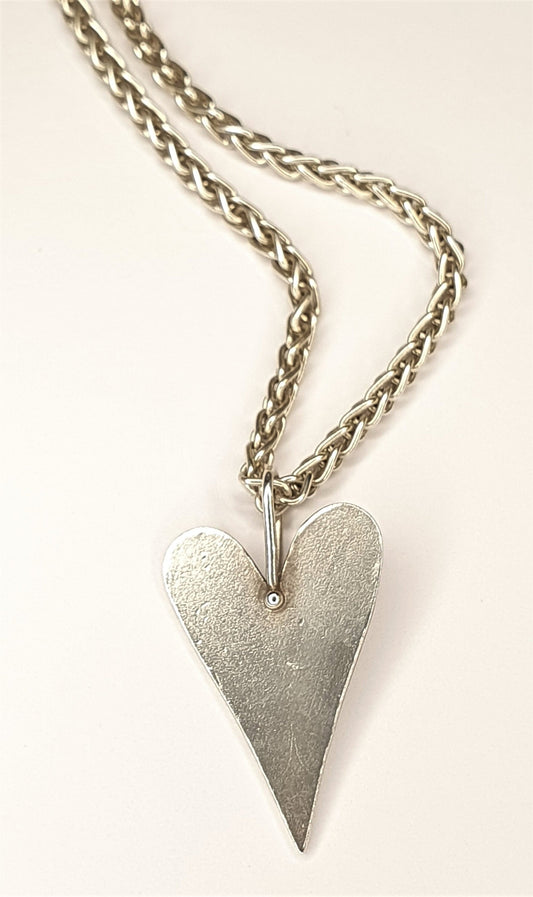 שרשרת כסף עם תליון לב גולמי