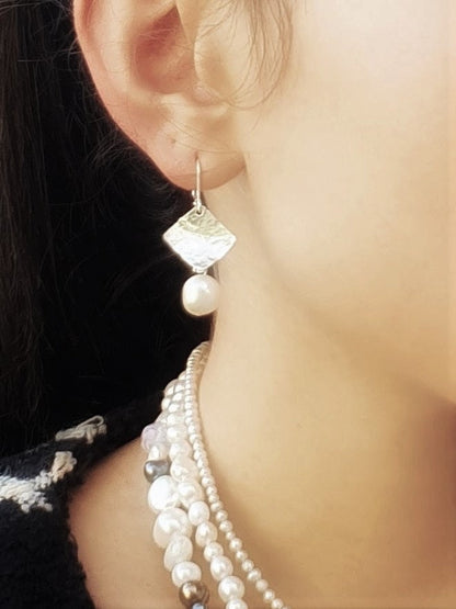 Sterling Silver Earrings | Delicate Earrings with white Pearl | Hammered Pendant