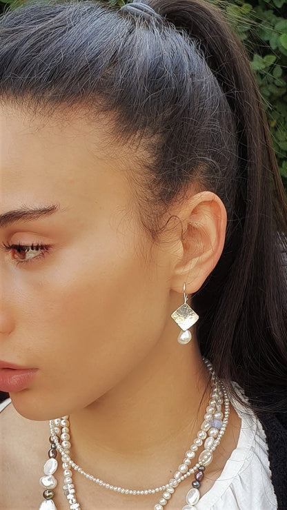 Sterling Silver Earrings | Delicate Earrings with white Pearl | Hammered Pendant