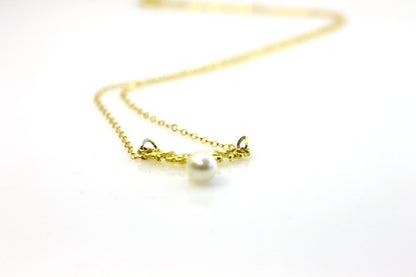 Tiny gold necklace, Pearl necklace, Gold pearl necklace, Smal necklace,Simple every day,love Pearl pendant, Bridal jewelry, Wedding jewelry,